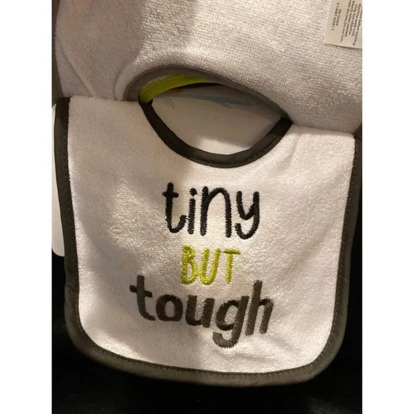 4 piece  bib set - Picture 4 of 6